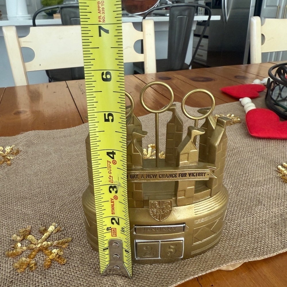Harry Potter™ Quidditch™ Pitch Perpetual Calendar for Office/Home. NEW - Picture 11 of 13